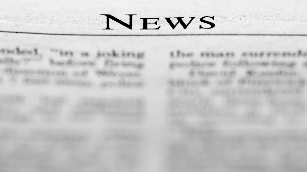 Manchete de jornal distorcendo informações sobre honorários