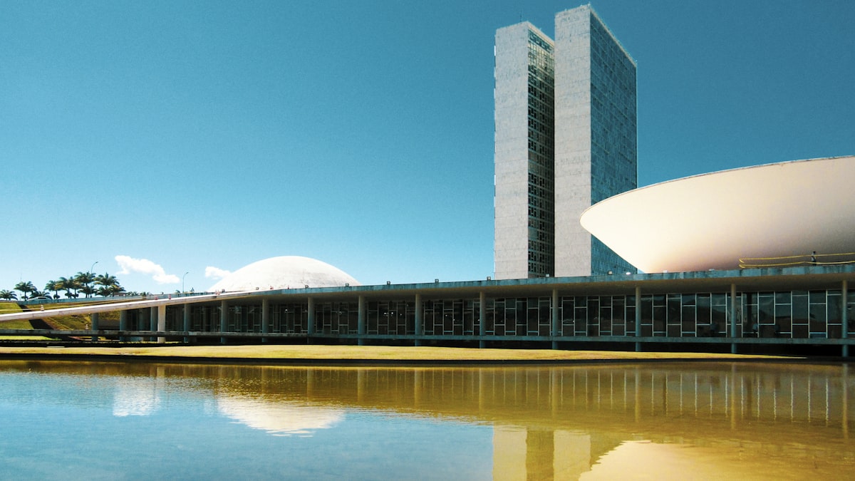 Plenário do STF onde se vai decidir trabalhador mantém vínculo previdenciário