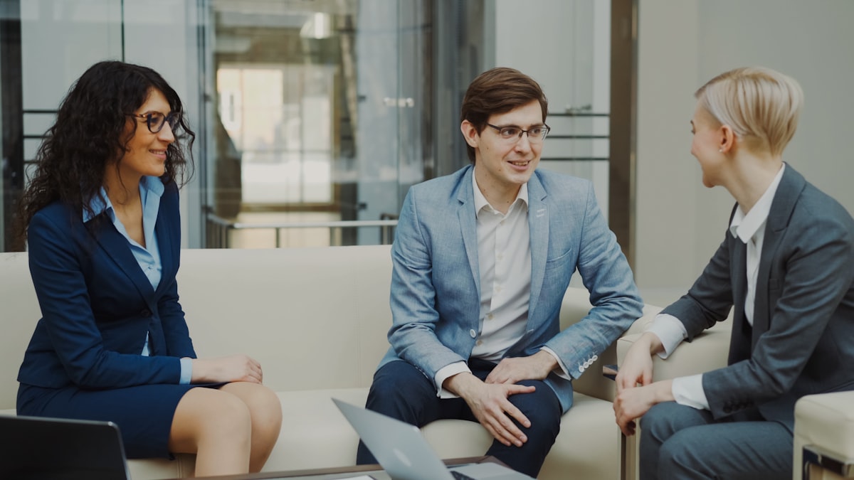 Advogada orienta casal sobre reflexos eleitorais e direitos de família